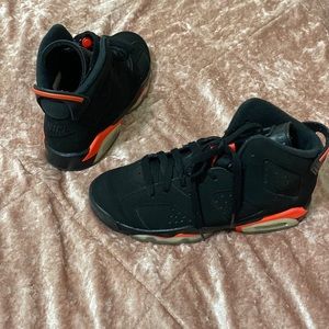 These are Jordan retro’s I wore about 3-4 times